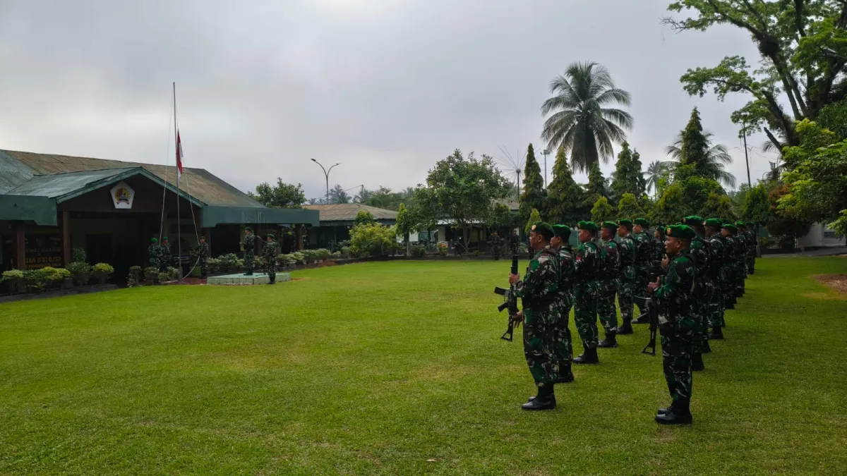 Dandim 0310/SS Pimpinan Upacara 17san Dan Jam Komandan Tekankan Pentingnya Disiplin dan Integritas Prajurit