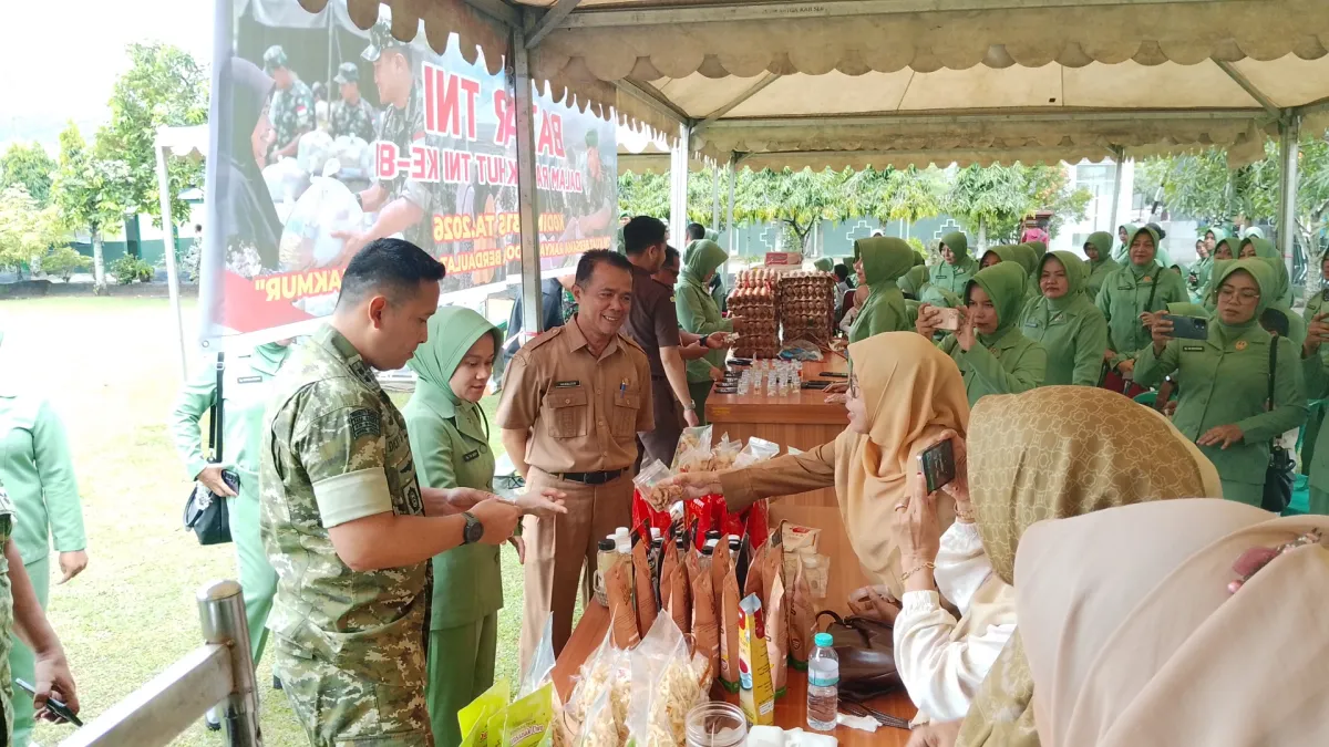 Bazar Murah Serentak, Kodim 0310/SS Gelar Sembako Terjangkau di HUT ke-81 TNI Di Lapangan Makodim