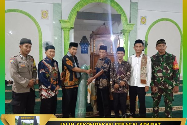 Jalin Kekompakan Sebagai Aparat Teritorial, Babinsa Koramil 10/KB Mendampingi Tim Safari Ramadhan