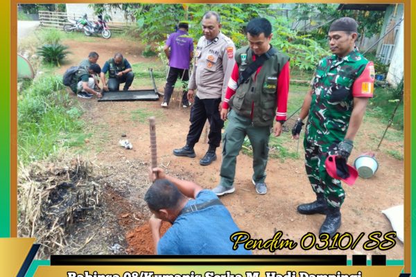 Babinsa Kumanis Dampingi Kabid Kehutanan Prov. Sumbar Pemasangan Plng Stop Larangan Pembalakan Hutan