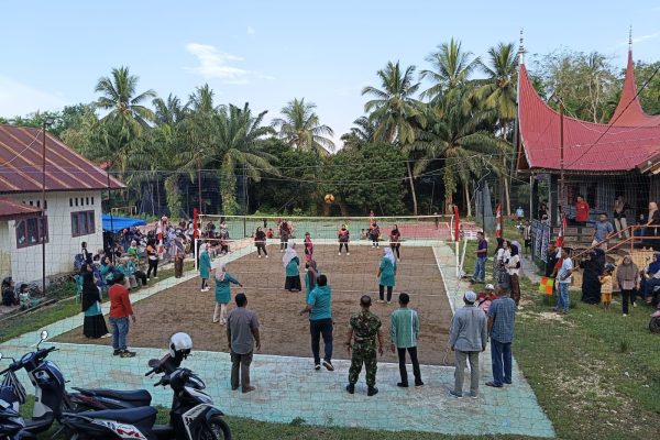 Memajukan Olah Raga, Babinsa Koramil 03/PP Hadiri Turnamen Bola Volly Antar Jorong