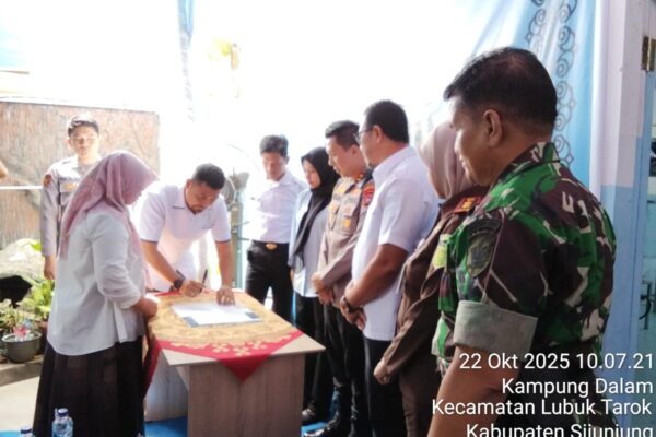Danramil 02/Sjj Lettu Czi Akmal menghadiri kegiatan Lounching peresmian dapur SPPG MBG V11 bertempat Di Lubuk Tarok